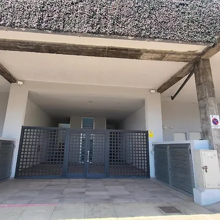 Σπίτι διακοπών Beyond Amadores 11 *